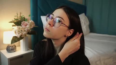 Agness online show from February 2026 02:00:02 PM