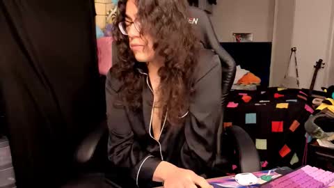 glaceon9 online show from November 2025 06:55:02 PM