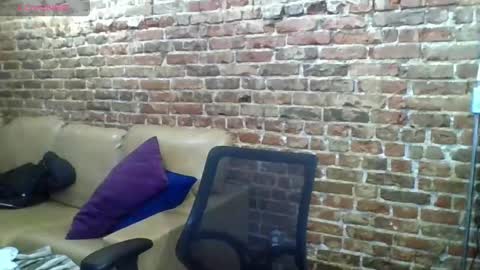 Gwendolyn online show from April 2026 03:43:01 AM