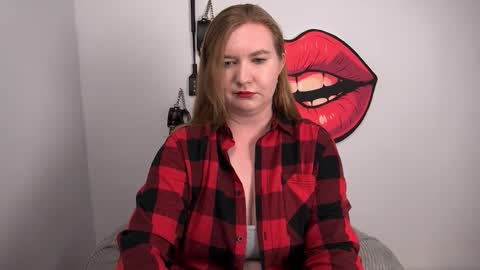 Snapshot of glamorousnikki chatting on September 2025 04:18:01 PM Nikki online show from September 2025 04:18:01 PM