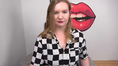 Nikki online show from October 2025 01:20:01 PM