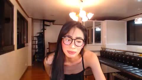 gleiahong online show from October 2025 12:27:01 PM