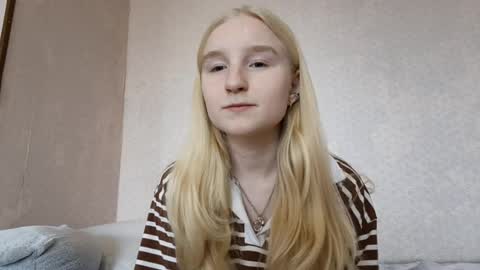 Snapshot of glennabeem chatting on March 2026 09:21:02 AM Laura online show from March 2026 09:21:02 AM