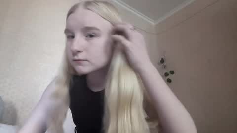Laura online show from April 2026 08:30:02 AM