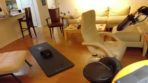 glennbitch online show from June 2026 05:59:01 AM