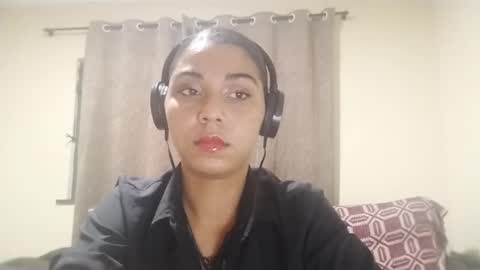 Mia online show from February 2026 07:08:01 PM