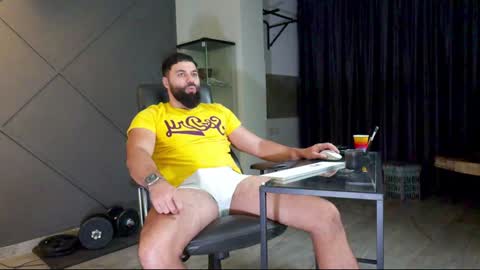 Matthew .. for short call me Matt online show from January 2025 04:32:01 AM