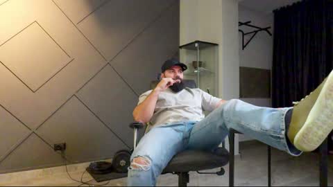 Matthew .. for short call me Matt online show from January 2025 02:20:02 AM