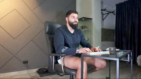 Matthew .. for short call me Matt online show from January 2025 05:48:01 PM