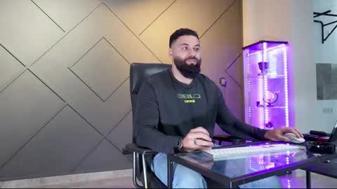 Matthew .. for short call me Matt online show from February 2025 06:50:02 AM