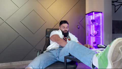 Matthew .. for short call me Matt online show from March 2025 05:31:02 AM