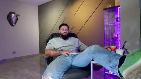 Matthew .. for short call me Matt online show from March 2025 06:00:02 AM