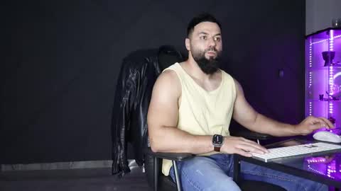 Matthew .. for short call me Matt online show from April 2026 09:30:02 PM
