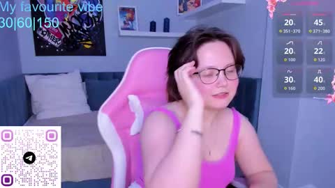 glimmer_goddesss online show from October 2025 02:29:02 PM