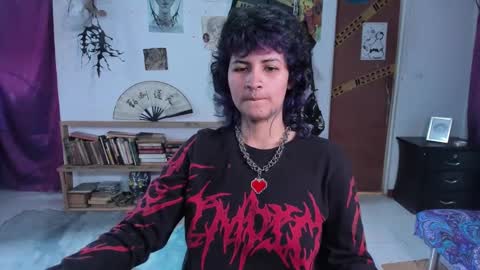 Snapshot of glitch_doll chatting on October 2025 01:51:01 PM NYX online show from October 2025 01:51:01 PM