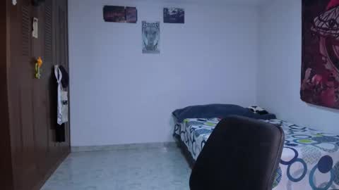 Snapshot of glitch_doll chatting on November 2025 04:06:02 PM NYX online show from November 2025 04:06:02 PM