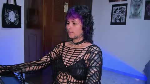 Snapshot of glitch_doll chatting on November 2025 03:34:02 PM NYX online show from November 2025 03:34:02 PM