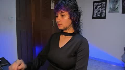 Snapshot of glitch_doll chatting on December 2025 07:45:02 PM NYX online show from December 2025 07:45:02 PM