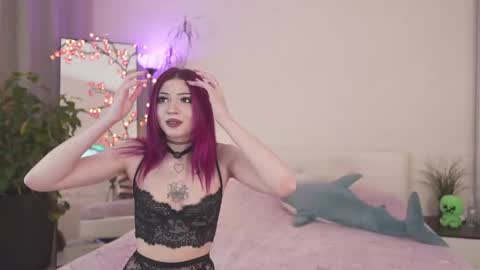 Snapshot of glitch_witch chatting on October 2025 06:05:02 PM Luna online show from October 2025 06:05:02 PM
