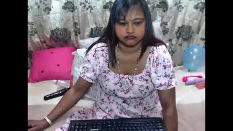 glitter candy online show from October 2025 09:09:01 AM