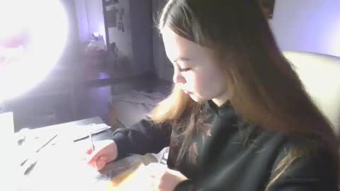 Snapshot of glitter_doll chatting on January 2025 06:14:01 PM glitter_doll online show from January 2025 06:14:01 PM