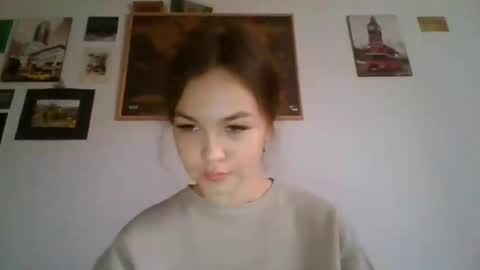 Snapshot of glitter_doll chatting on February 2025 11:56:01 AM glitter_doll online show from February 2025 11:56:01 AM