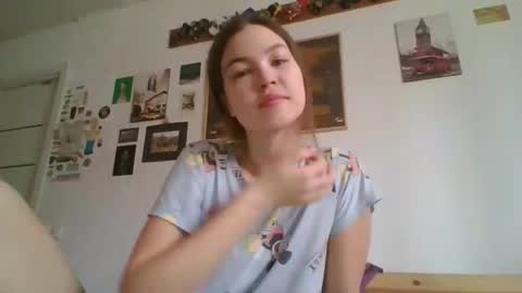 Snapshot of glitter_doll chatting on February 2025 08:42:02 AM glitter_doll online show from February 2025 08:42:02 AM