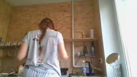 Snapshot of glitter_doll chatting on February 2025 11:47:02 AM glitter_doll online show from February 2025 11:47:02 AM