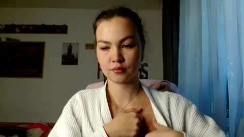 Snapshot of glitter_doll chatting on September 2025 10:09:02 AM glitter_doll online show from September 2025 10:09:02 AM