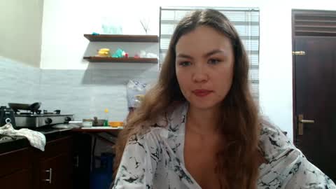 Snapshot of glitter_doll chatting on November 2025 09:09:01 AM glitter_doll online show from November 2025 09:09:01 AM