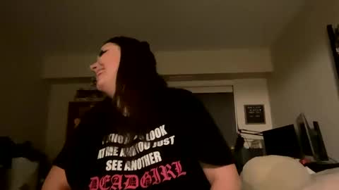 Snapshot of glitteredbrat chatting on October 2025 02:06:01 AM glitteredbrat online show from October 2025 02:06:01 AM