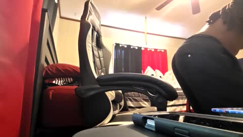 glomightyj online show from June 2026 08:41:01 PM