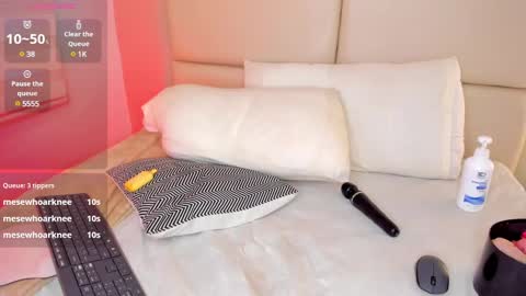 Snapshot of gloomy_sweetness chatting on February 2025 05:16:01 AM Gloomy Sweetness online show from February 2025 05:16:01 AM