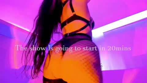 Mimi online show from May 2026 07:55:02 PM