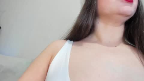 Snapshot of gloria_flur chatting on December 2024 08:21:02 PM Gloria online show from December 2024 08:21:02 PM
