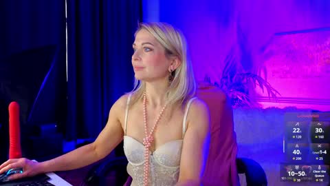 Snapshot of gloria_lovely chatting on May 2026 10:55:01 AM Gloria online show from May 2026 10:55:01 AM