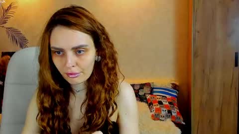 Gloria Wood online show from May 2026 06:35:01 PM