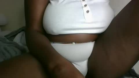 glorious_t online show from November 2025 02:13:01 AM