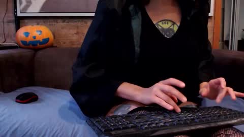 Snapshot of gloryloli chatting on October 2025 09:41:01 AM Tanya online show from October 2025 09:41:01 AM