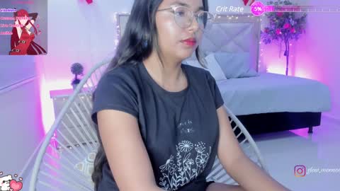 Snapshot of glow_moon chatting on January 2025 03:39:01 AM Moon Nicoll online show from January 2025 03:39:01 AM