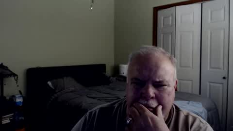 Snapshot of gmctruckguy chatting on October 2025 05:46:02 PM gmctruckguy online show from October 2025 05:46:02 PM