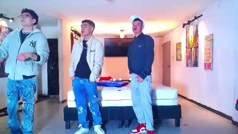 THOMAS AND DAMIAND online show from June 2026 05:12:02 AM