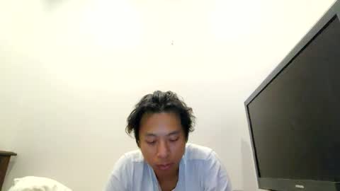 Snapshot of gnik8124 chatting on March 2026 01:05:01 PM gnik8124 online show from March 2026 01:05:01 PM