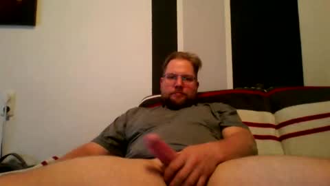 gnik_labinnah online show from September 2025 06:00:01 PM