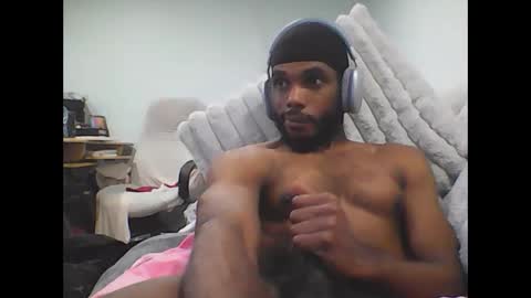 Snapshot of goatchocolate chatting on December 2024 07:21:01 PM goatchocolate online show from December 2024 07:21:01 PM