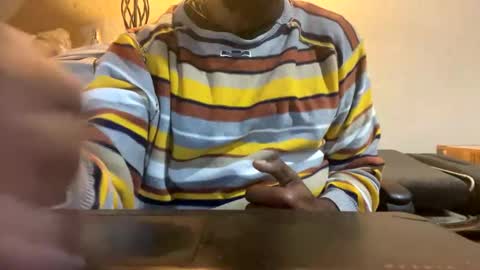 Snapshot of goatchocolate chatting on December 2024 06:44:02 PM goatchocolate online show from December 2024 06:44:02 PM