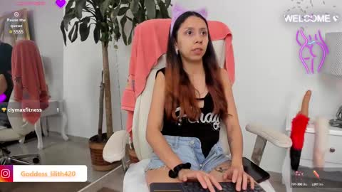 Snapshot of goddess__lilith_ chatting on December 2024 02:30:02 AM Lilith online show from December 2024 02:30:02 AM