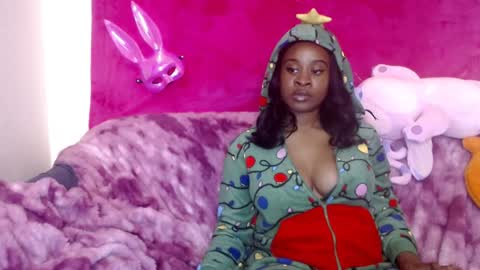 Snapshot of goddess_aaliyah chatting on December 2024 09:20:02 AM goddess_aaliyah online show from December 2024 09:20:02 AM