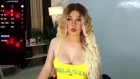 Snapshot of goddess_lykafox chatting on February 2025 02:31:01 AM Lyka Fox online show from February 2025 02:31:01 AM