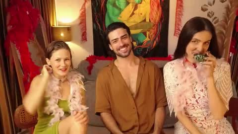   330 UTC2 girls   online show from May 2026 03:56:01 AM